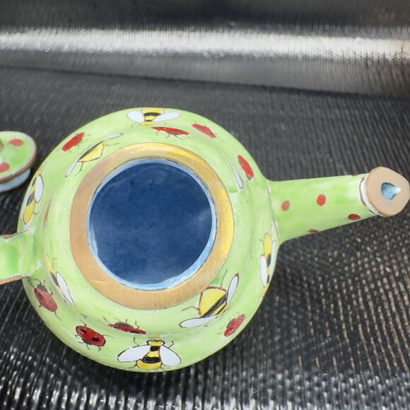 1999 KELVIN CHEN Enamel Lidded Tea Pot Mini Teapot Bee Ladybug Small Jug Pitcher - Picture 8 of 10